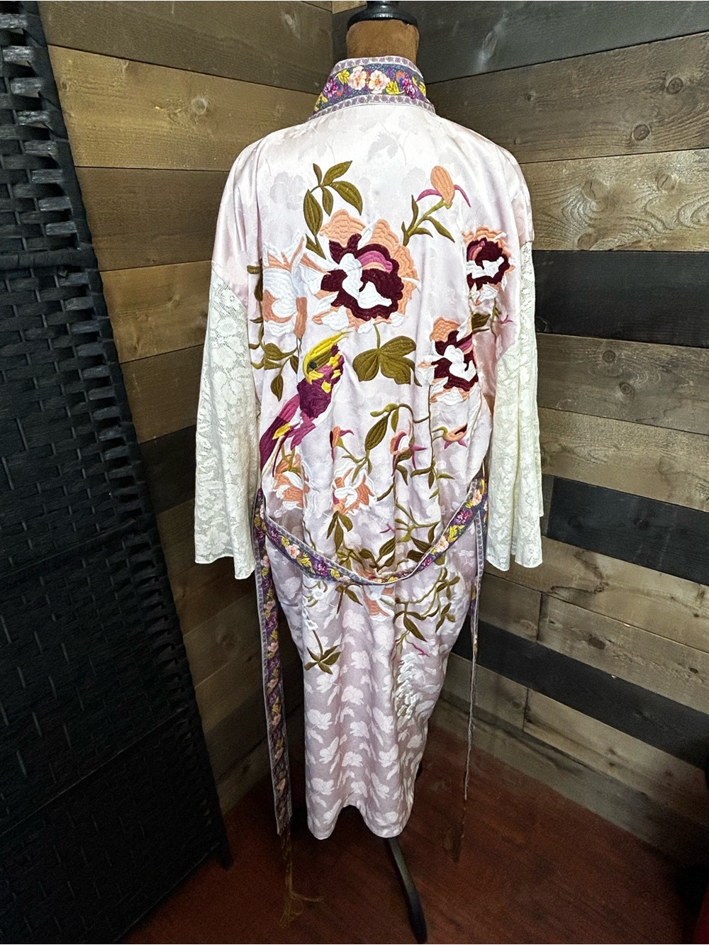 STUNNING ARATTA SILK KIMONO